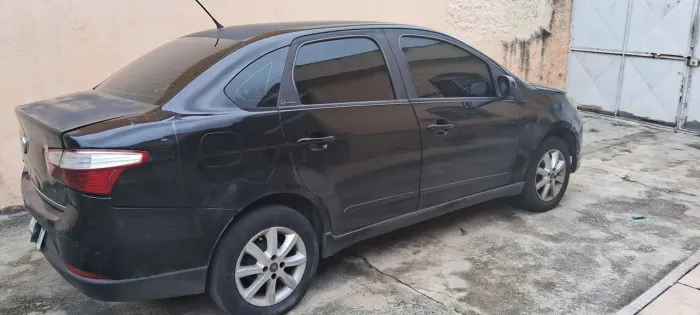 Fiat Grand Siena Tetrafuel 1.4 EVO F. Flex 8V 2013