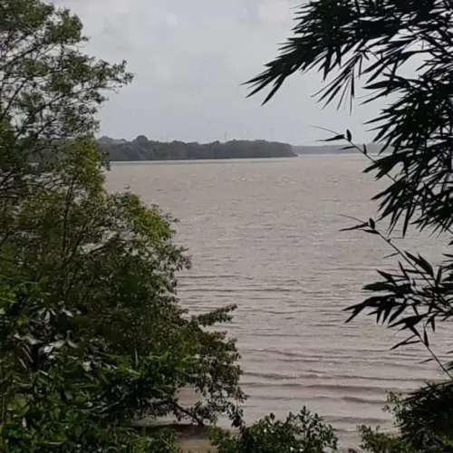 OPORTUNIDADE - Sítio com vista para o Rio Marapanim 