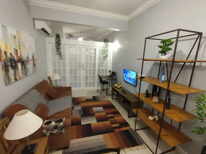 Alugo excelente apartamento de quarto e sala com 55 m2