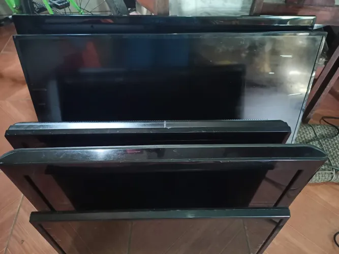 5 TV pra consertar ou retirar peças 