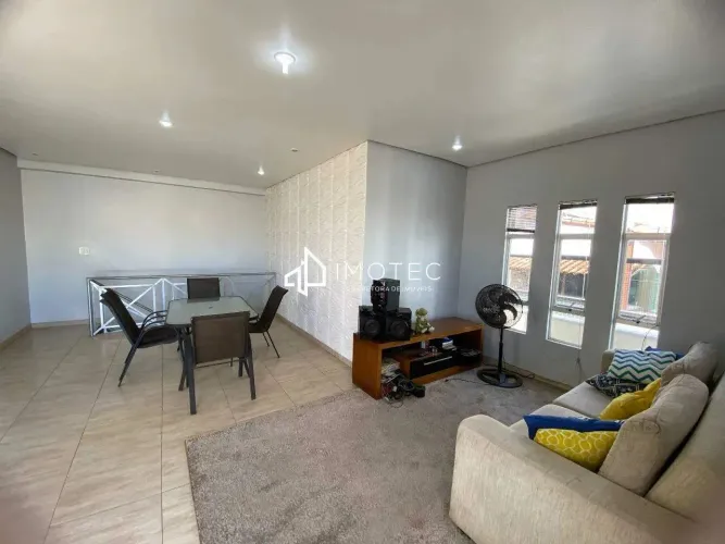 Cobertura a venda com 230m², 3 quartos e 2 vagas