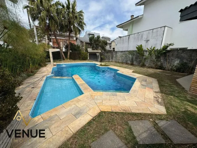 Casa com piscina no Arujá 5 - aluguel ou venda
