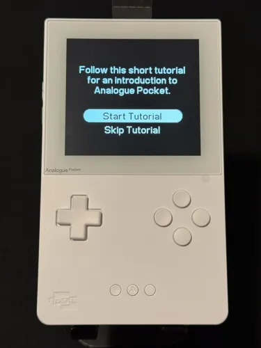 Analogue Pocket - Console Retro Portátil