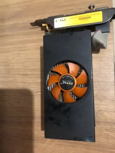 Placa de vídeo Zotac Gt430 Synergy Edition