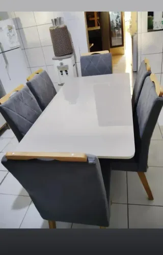 Mesa de jantar 4 lugares 