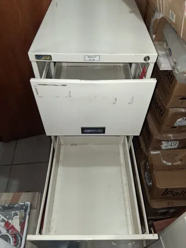Arquivo metal 4 gavetas