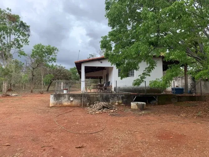 Sítio 20.000m², casa de 2 quartos, poço artesiano, pomar, a 30min da Serra do Cipó.