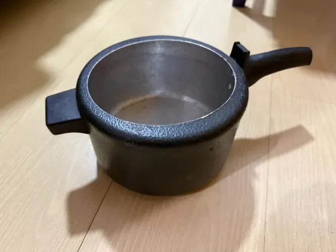 Panela de pressão - Cor preta (Sem tampa)