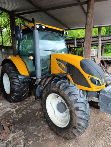 Vendo Trator Valtra A134 Hitech ano 2020