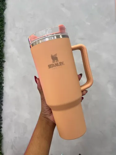 Stanley copo 1.200L + Personalização com seu nome!