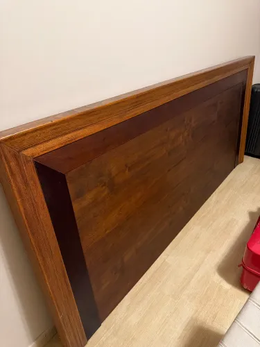 Cabeça de madeira maciça pra cama queen 
