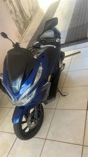 pcx, baixo km, muito bem cuidada, preço de ocasião?