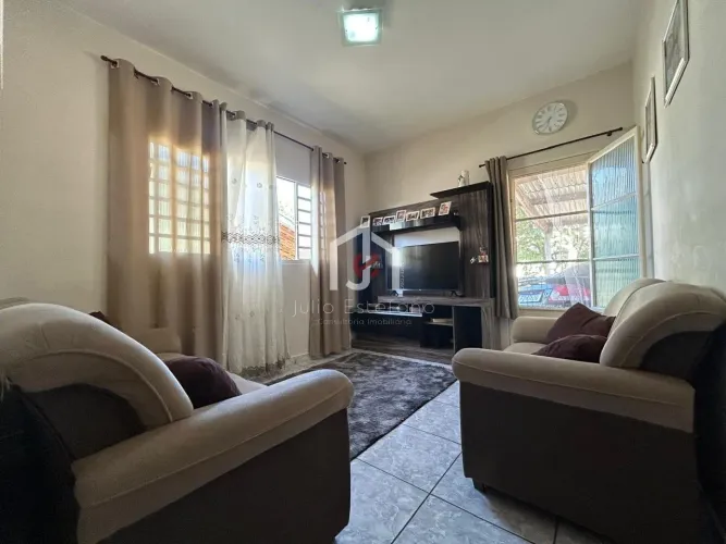 Casa com 3 dormitórios no bairro Cidade Jardim em Pindamonhangaba