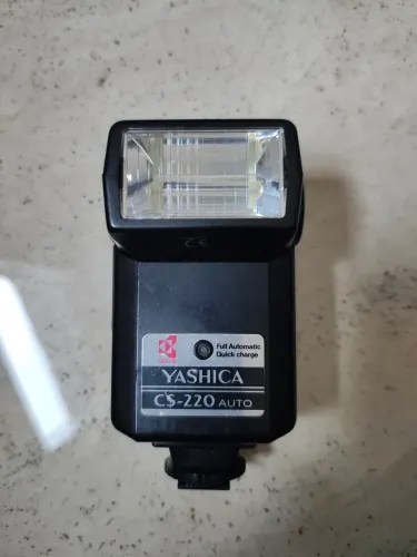 Flash Yashica