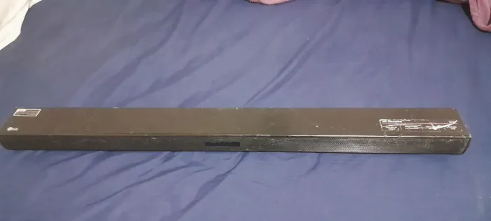 Caixa de som soundbar bluetooth,usada sem fonte.
