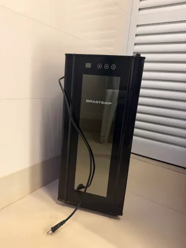 Adega Brastemp 12 garrafas