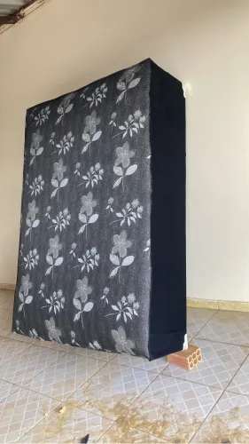 Cama box de casal de espuma nova 