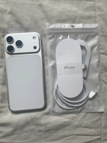 iPhone 17 Pró Max 256 Silver nunca ativado