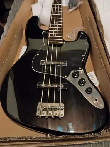 Baixo novo Aria Pro II STB Jazz Bass