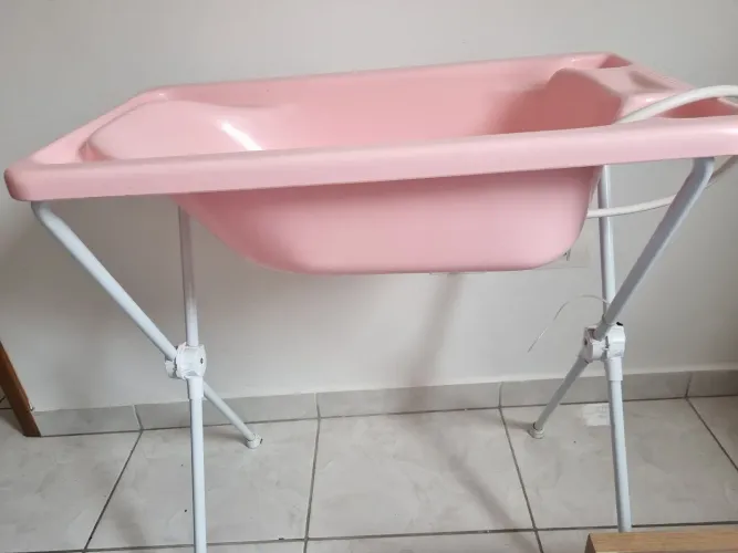 Banheira infantil com suporte