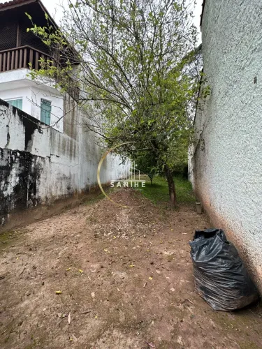 Terreno com 204 metros localizado no bairro terra nova