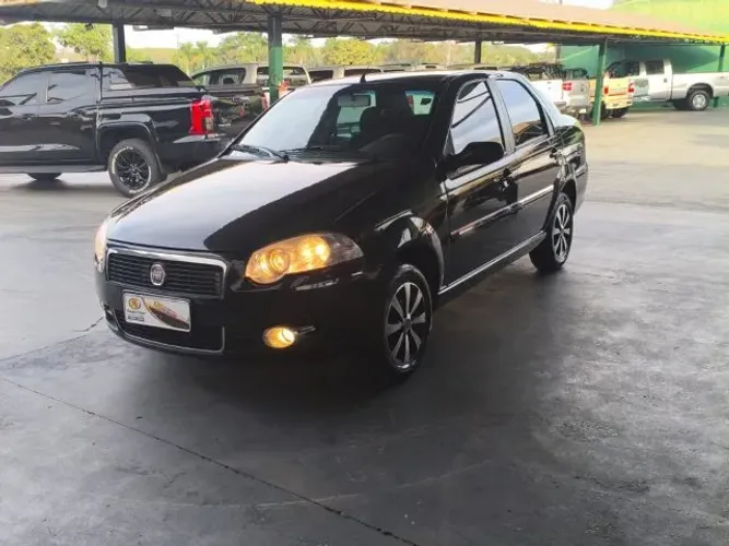 Fiat Siena Attractive 1.4 Fire Flex 8V 4P 2011