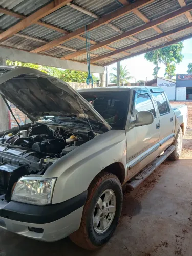 Chevrolet S10 Pick-up DLX 2.4 MPFI 128cv CD 4P 2004