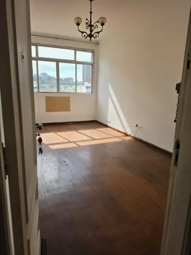 Alugo Flamengo sala e qto dependências completas garagem - Rio de Janeiro - RJ