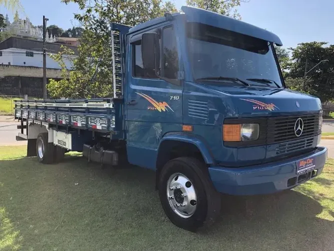 Mercedes 710 2012