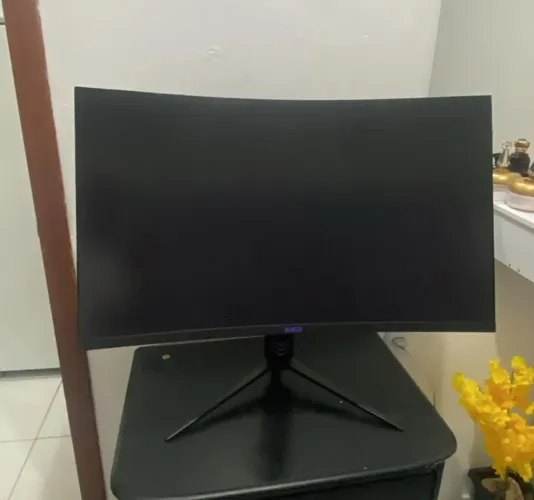 VENDO MONITOR MANCER VALAK GAMER 31,5 POL CURVO