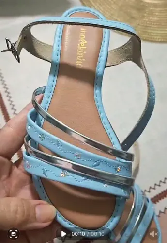 Sandalia menina