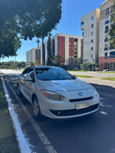 Renault Fluence Sed. Dynamique 2.0 16V Flex Aut. 2013