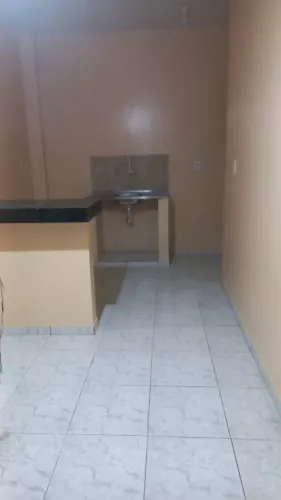 ALUGA-SE KITNET PROX DO CASTANHEIRA
