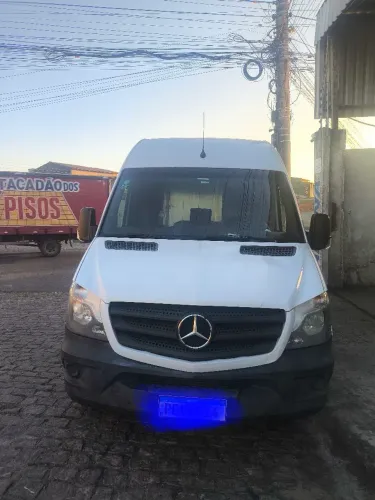 Mercedes-Benz Sprinter 313 Furgão Curto 2.2 129cv Dies 2017