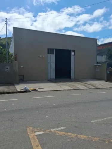 Galpão 290m² no Bom Jardim - Av. das Flores (Pé-Direito 5m / Direto c/ Proprietário)