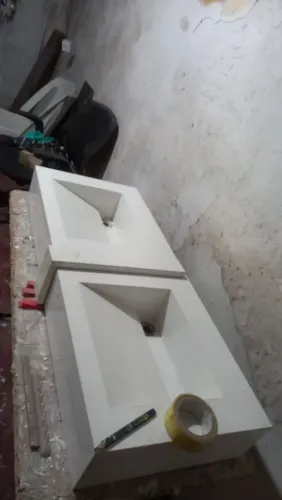 Pia esculpida em porcelanato 