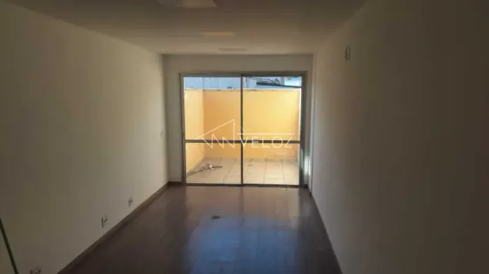 Apartamento - / Residencial / Centro