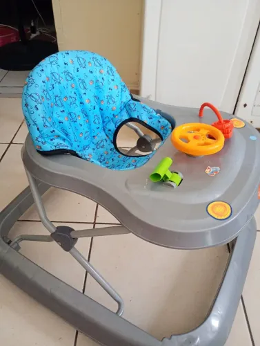 andajar a venda, valor 100. Só não está funcionando a bateria, está em perfeito estado