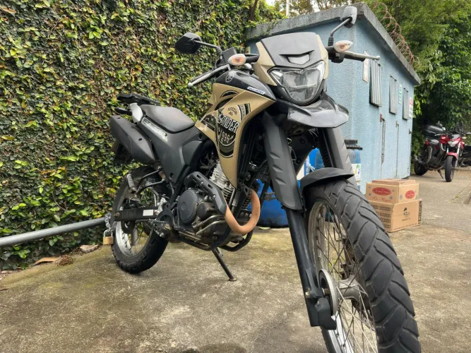 Moto Yamaha Lander 250