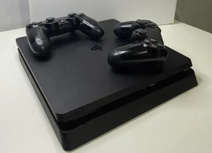 Vendo Playstation 4 seme novo nunca aberto 1TB