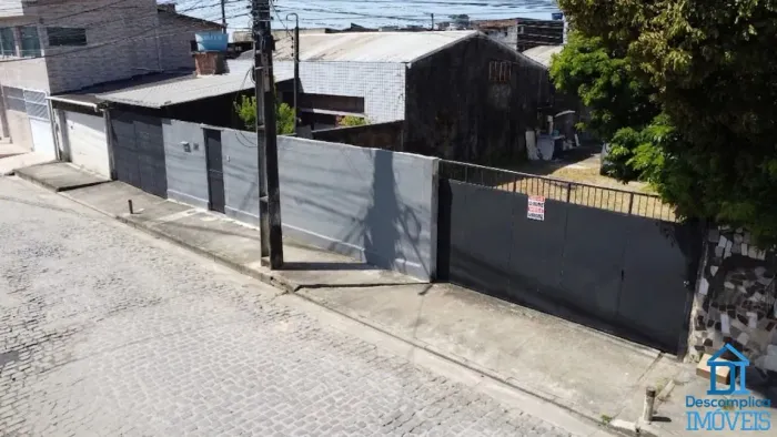 Galpão + Terreno 400m² com Câmara Frigorífica  Ibura