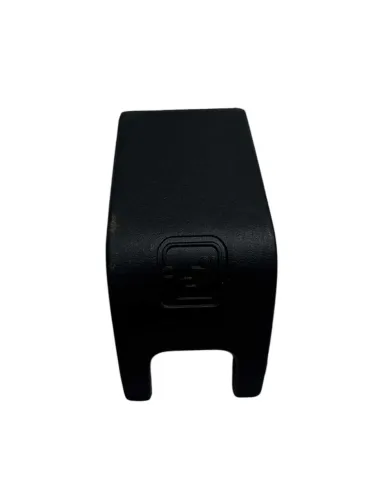 Tampa Acabamento Isofix Chevrolet Tracker 2022 L0659507AA