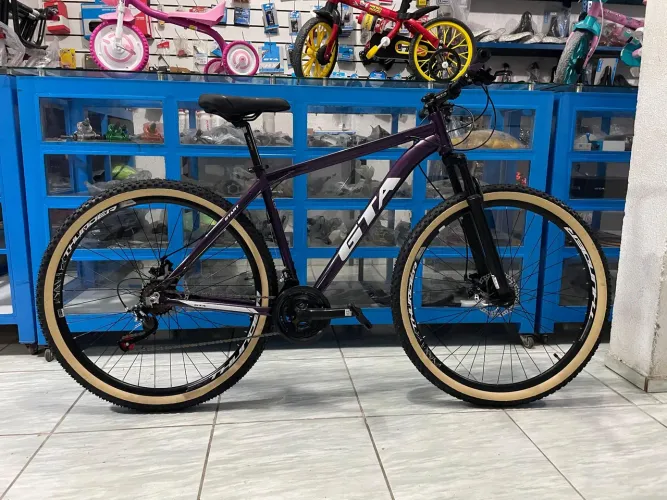 Bicicleta GTA 21 velocidades nova, Quadro em alumínio e suspensão dianteira 