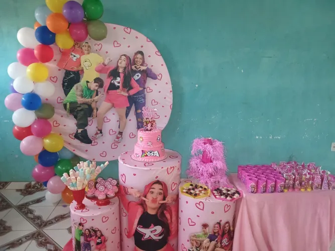 Kit Capa de aniversário da emily vick