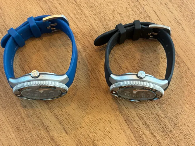 2 relógios citizen azul e preto funciona perfeitamente 