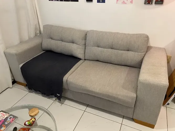 Sofá 3 lugares em Suede