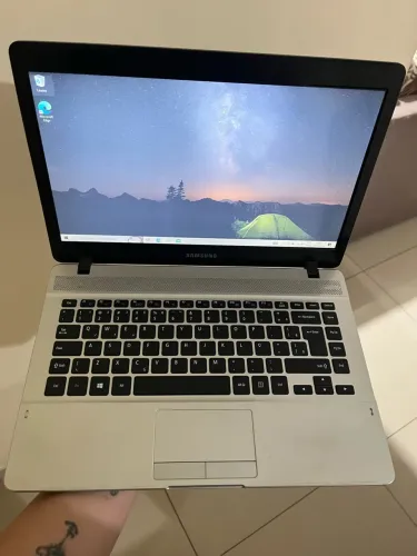 Notebook Samsung 500gb de armazenamento e 4gb de ram