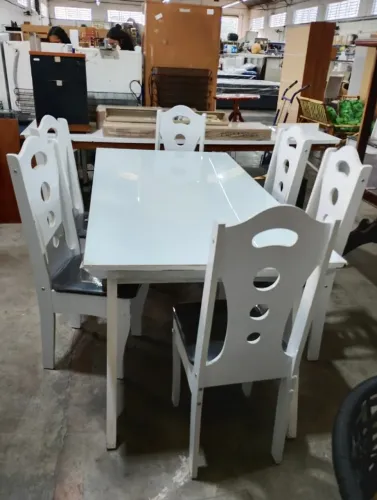 MESA C/ 6 CADEIRAS