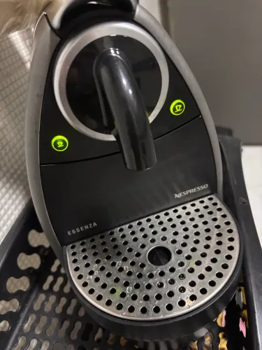 Cafeteira Nespresso Essenza