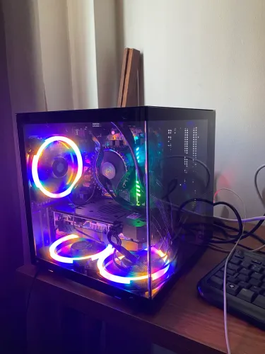 PC gamer, placa de vídeo RX580, placa mãe: ASUS PRIME H610M-CS D4. Monitor ACER 21.4